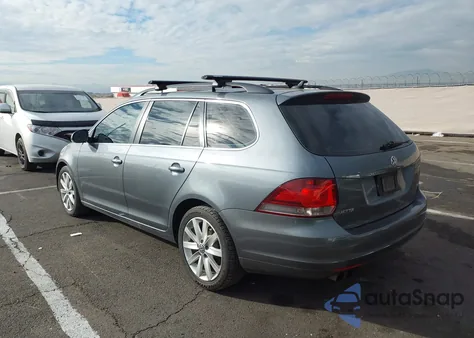 2012 Volkswagen Jetta Sportwagen 2.0L Tdi z USA, uszkodzony, nr VIN 3VWPL7AJ9CM656234